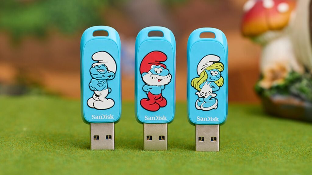pen drives dos Smurfs